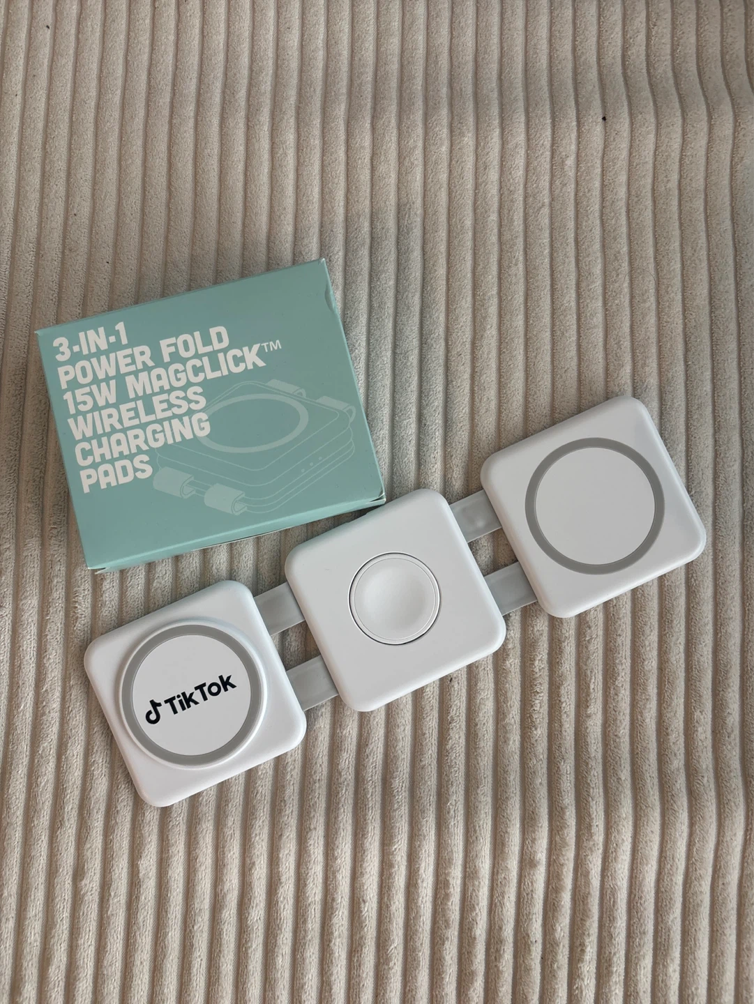 3-in-1 Power Fold 15W Wireless Charging Pad