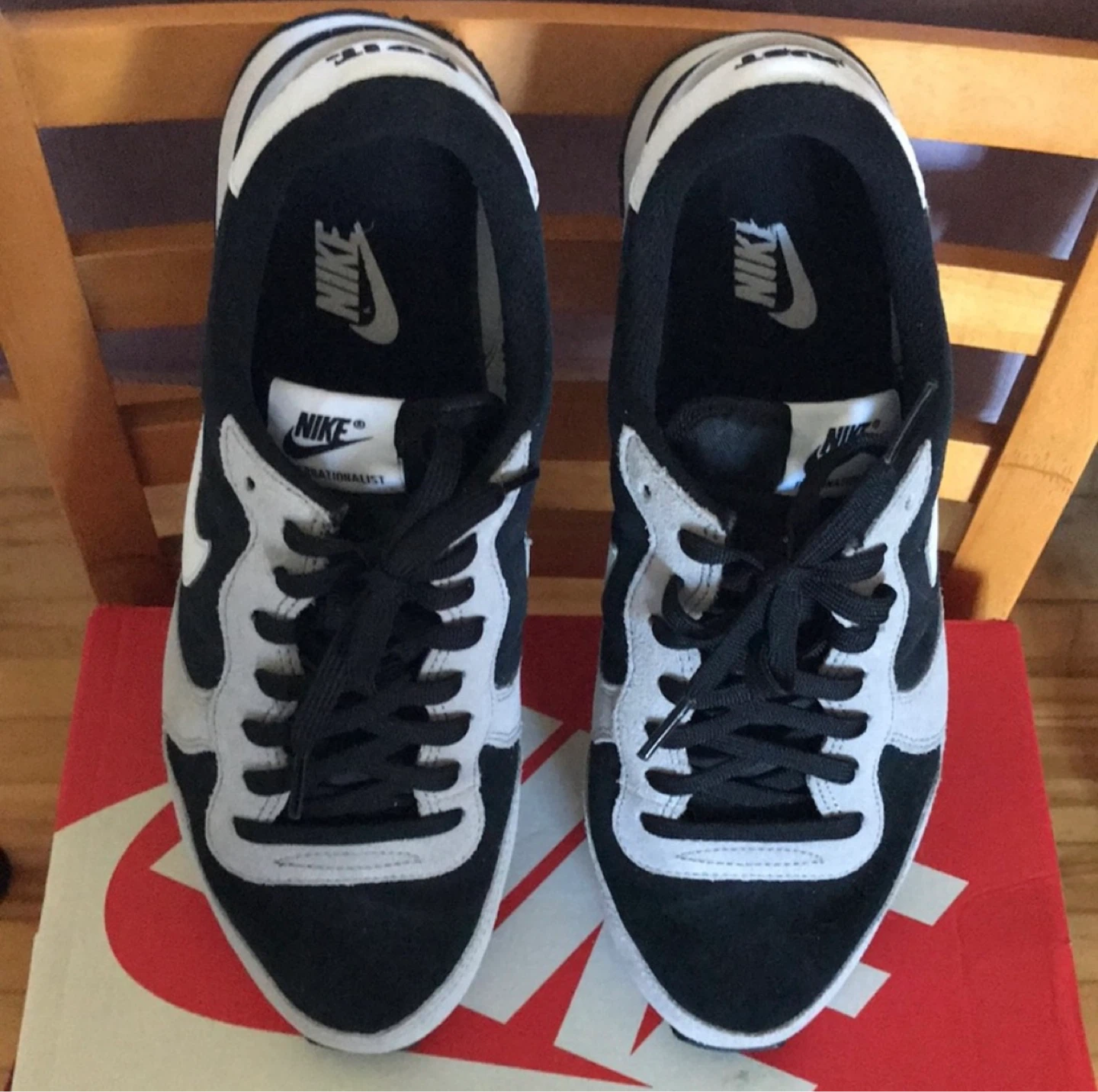 🆕~BNIB~mens NIKE INTERNATIONAL CUSTOM (10.5)