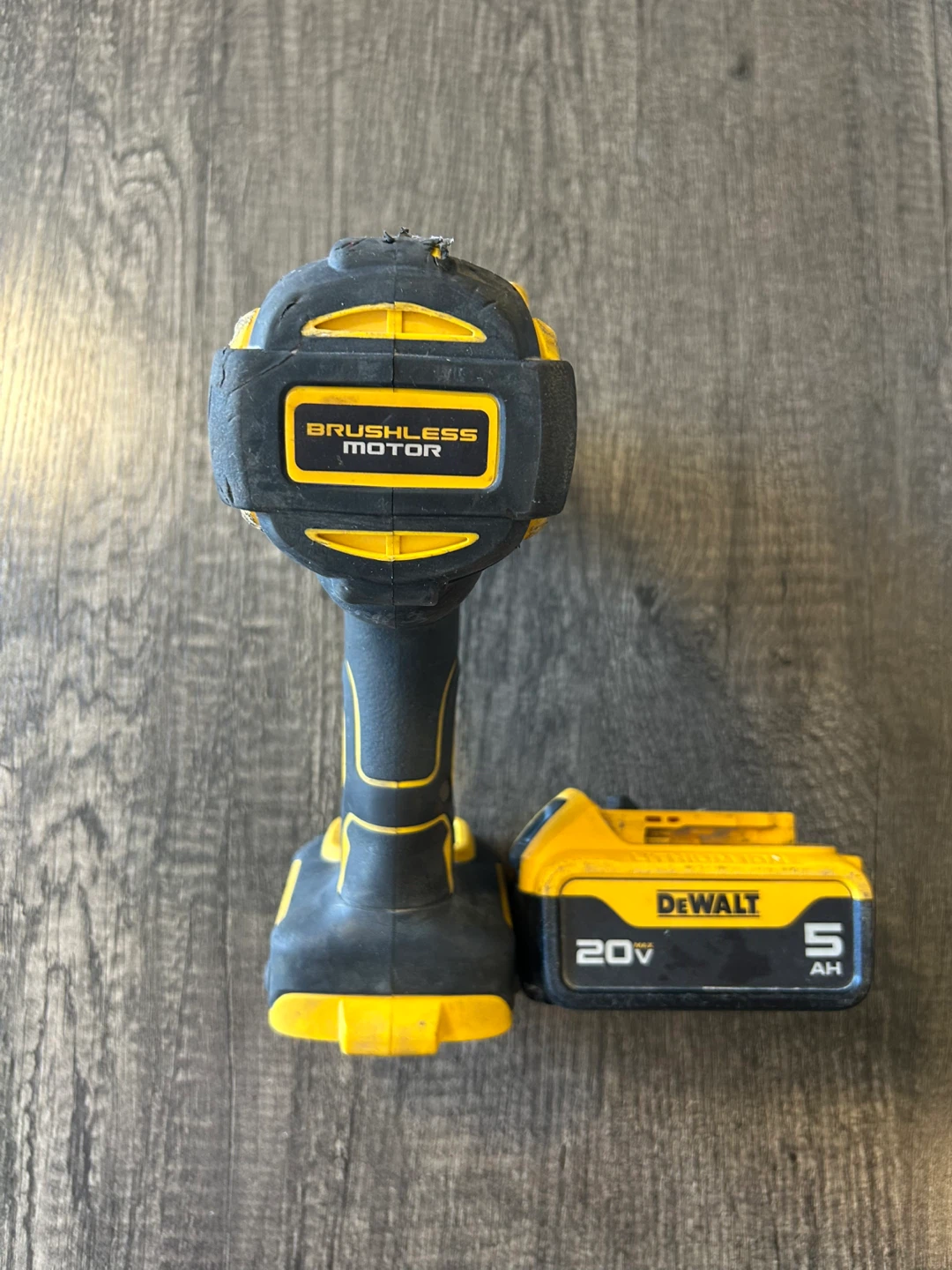DeWalt DCF900 20V XR Brushless Impact Wrench w/ 5AH Battery - photo 4