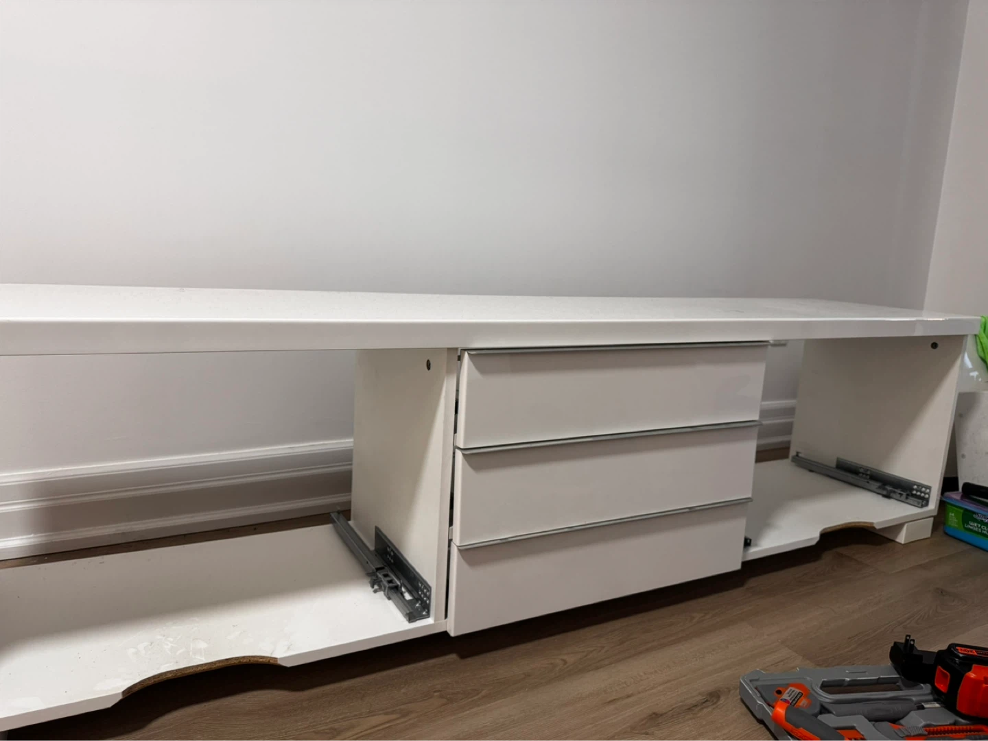 FREE TV stand/bench from Ikea for pickup - photo 2