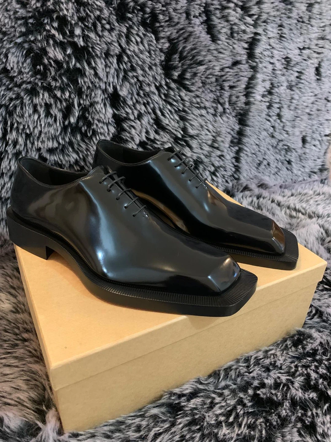 Christian Louboutin Abrasivato Leather Oxford Shoe. - photo 4