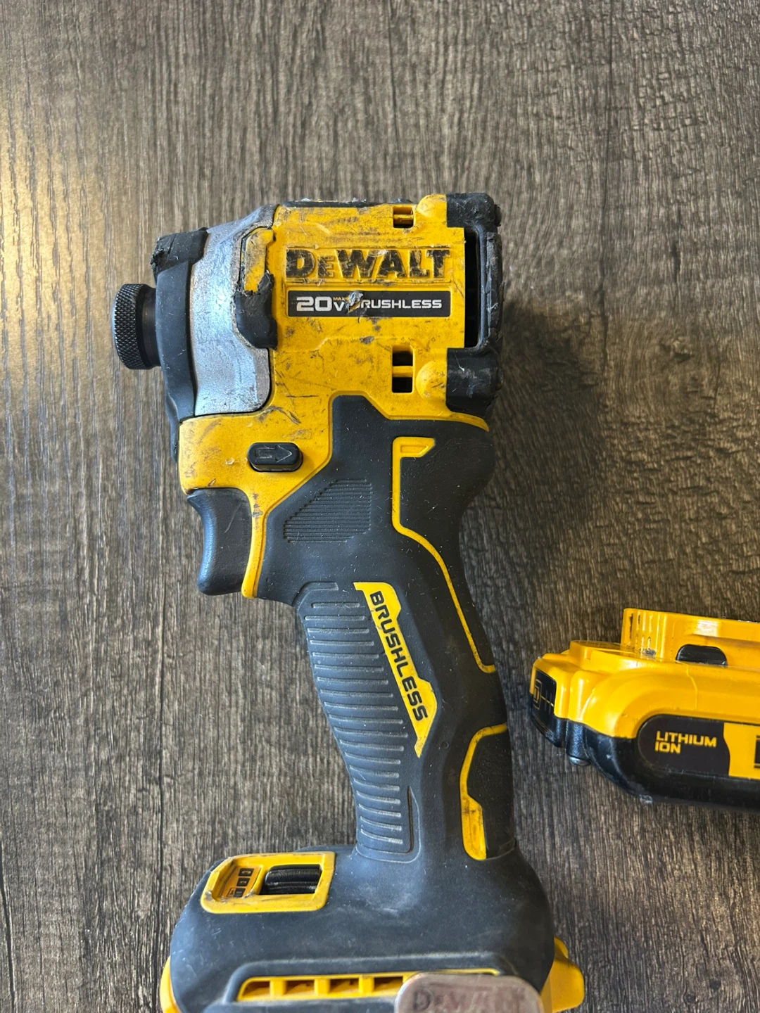 DeWalt DCF850 20V Brushless Impact Driver w/ 2Ah Battery - photo 3