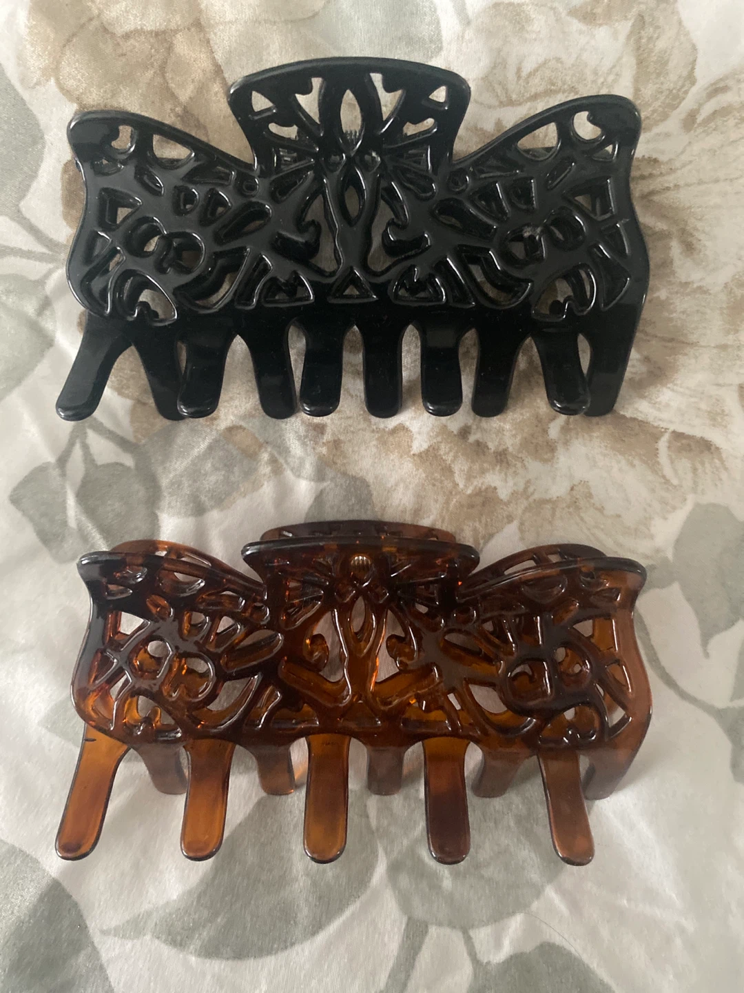 2 Decorative Hair Claw Clips (Black & Tortoise) - photo 2