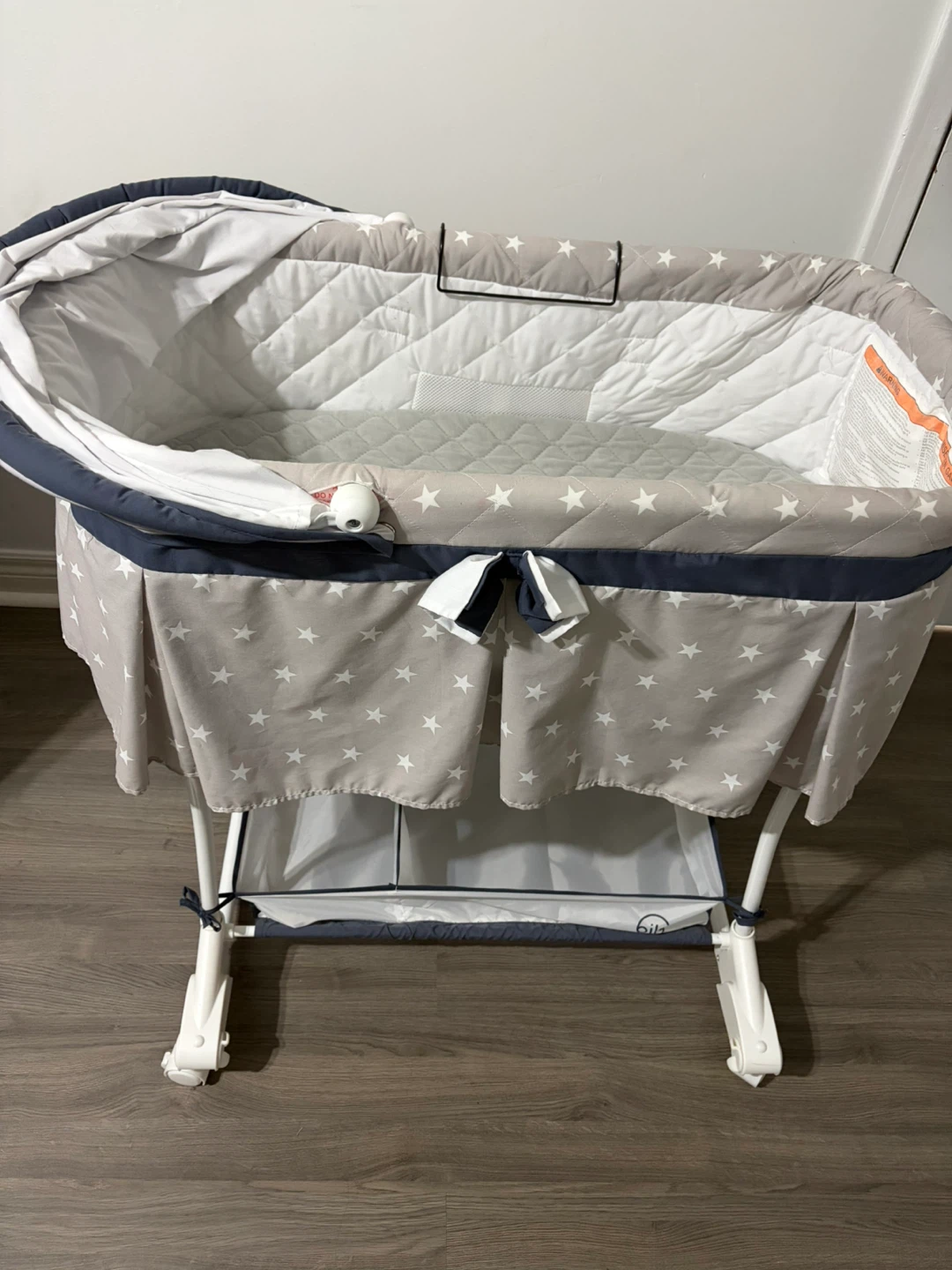 Baby Bassinet with Stars - photo 2