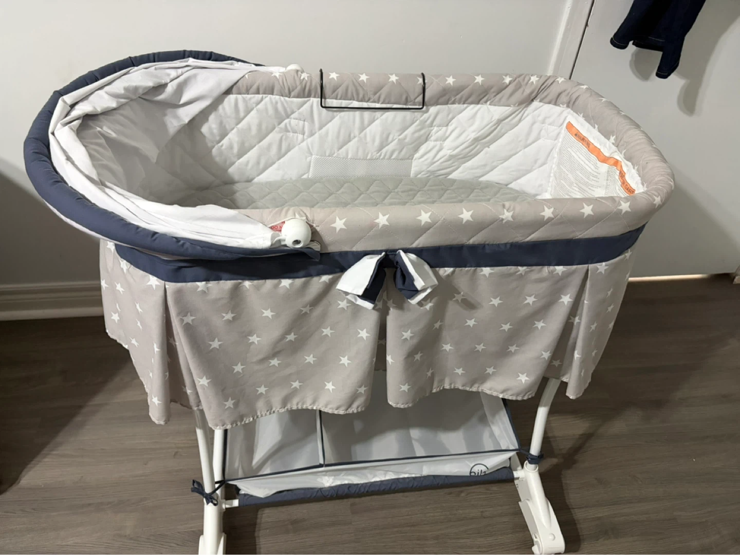 Baby Bassinet with Stars - photo 3
