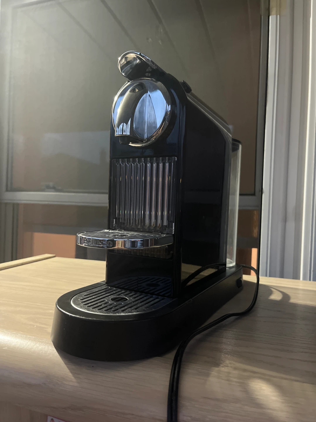 MOVING SALE ‼️ Nespresso Coffee Machine - Black - photo 2
