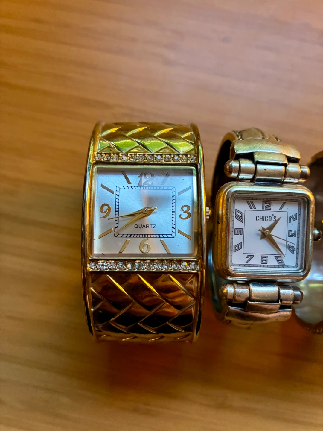 Lot of 5 Women's Fashion Watches ($50 for all!) - photo 2