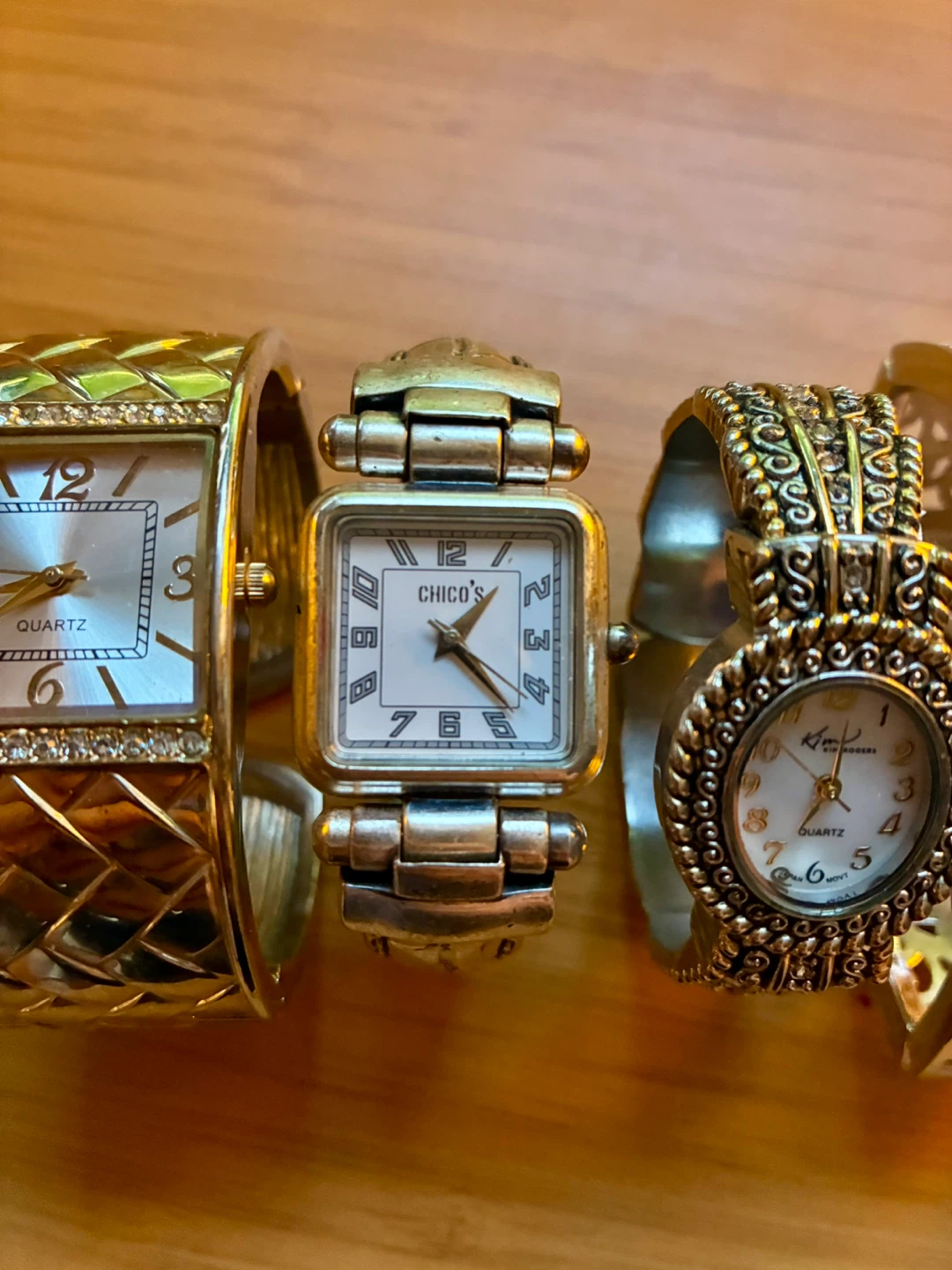 Lot of 5 Women's Fashion Watches ($50 for all!) - photo 3