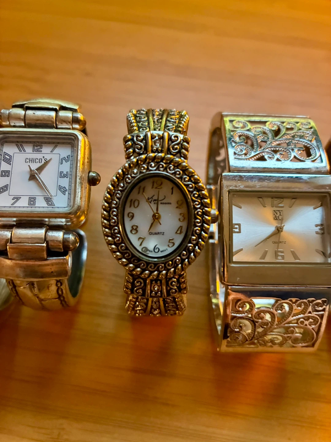 Lot of 5 Women's Fashion Watches ($50 for all!) - photo 4