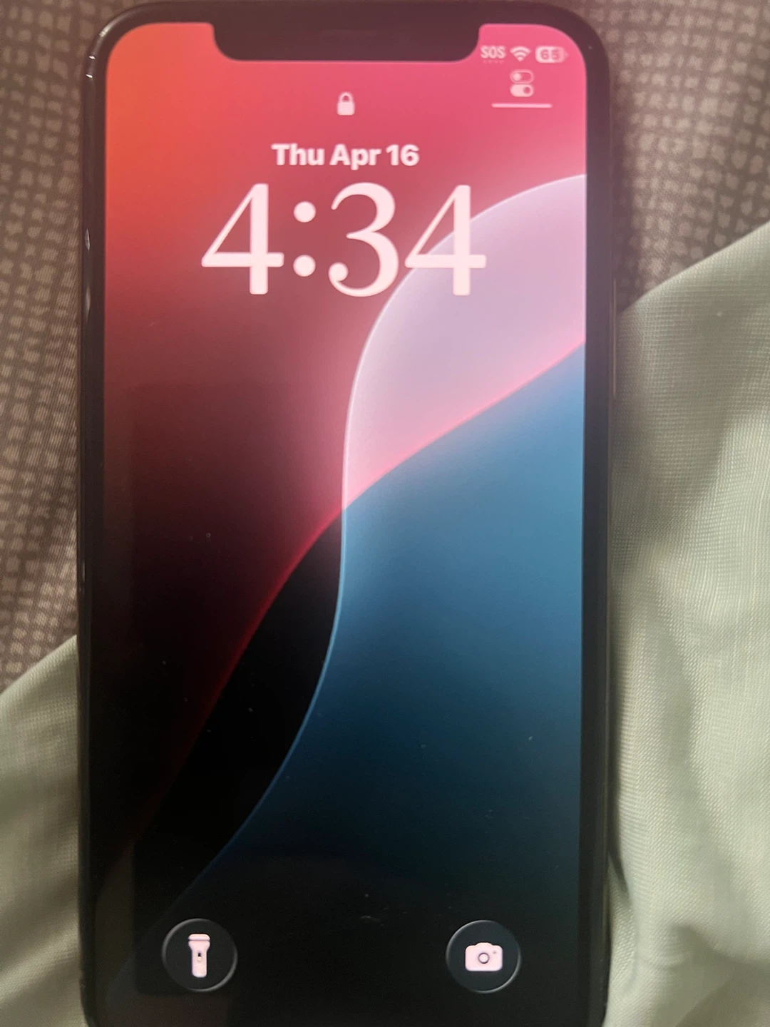 iPhone 11 Pro - photo 3