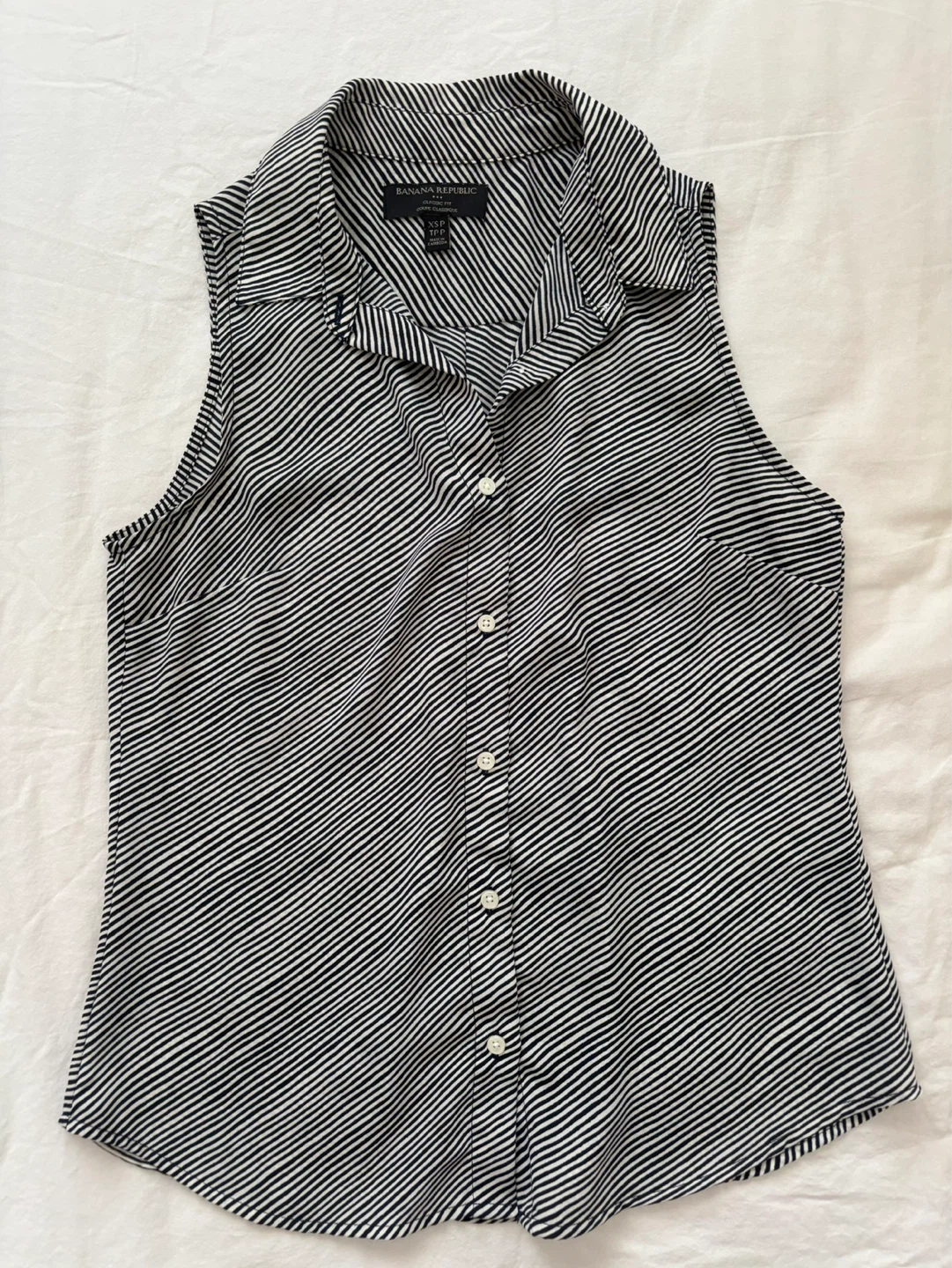 Banana Republic Sleeveless Striped Collared Shirt XS