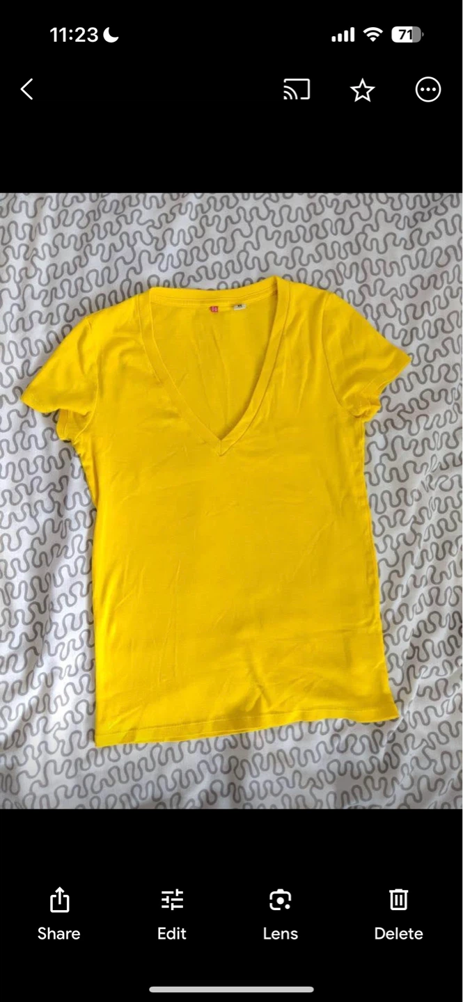 UNIQLO Yellow V-Neck T-Shirt XS