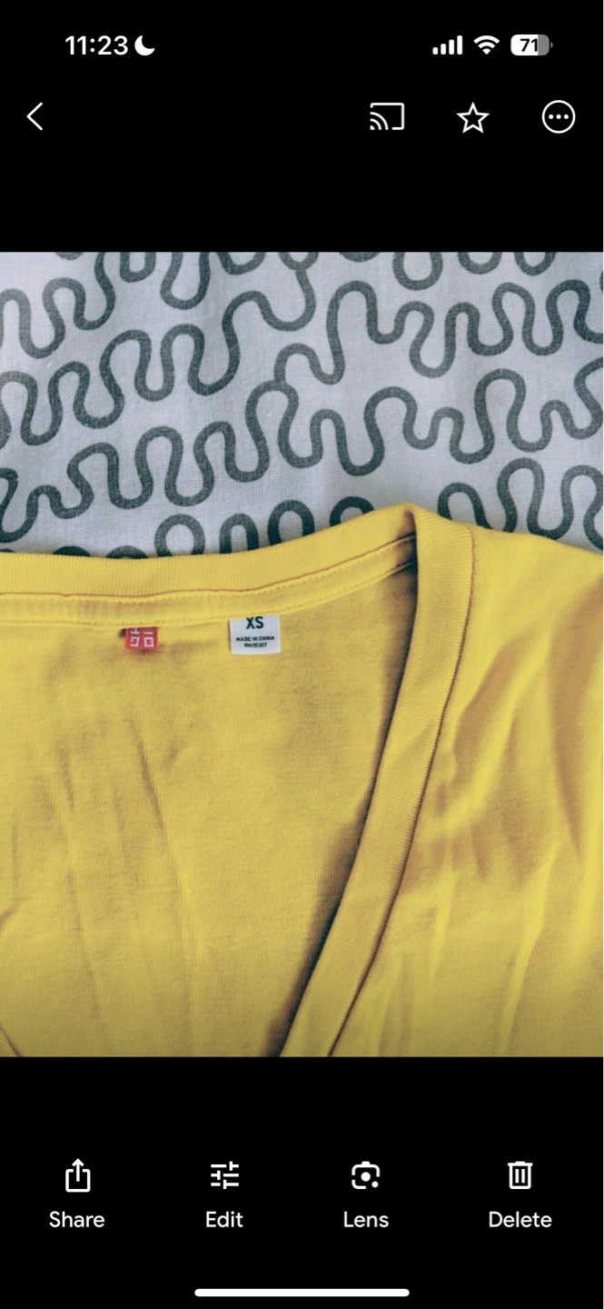 UNIQLO Yellow V-Neck T-Shirt XS - photo 2