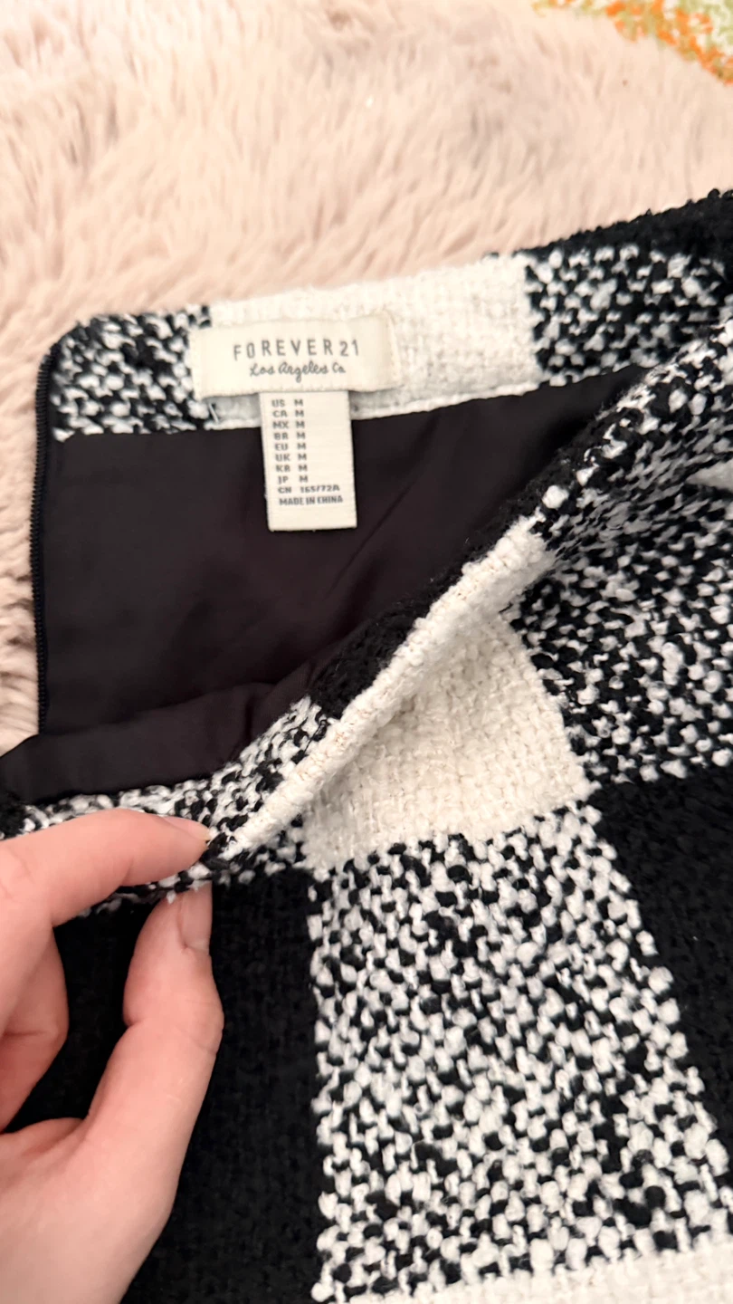 Forever 21  Skirt.  Size M - photo 3