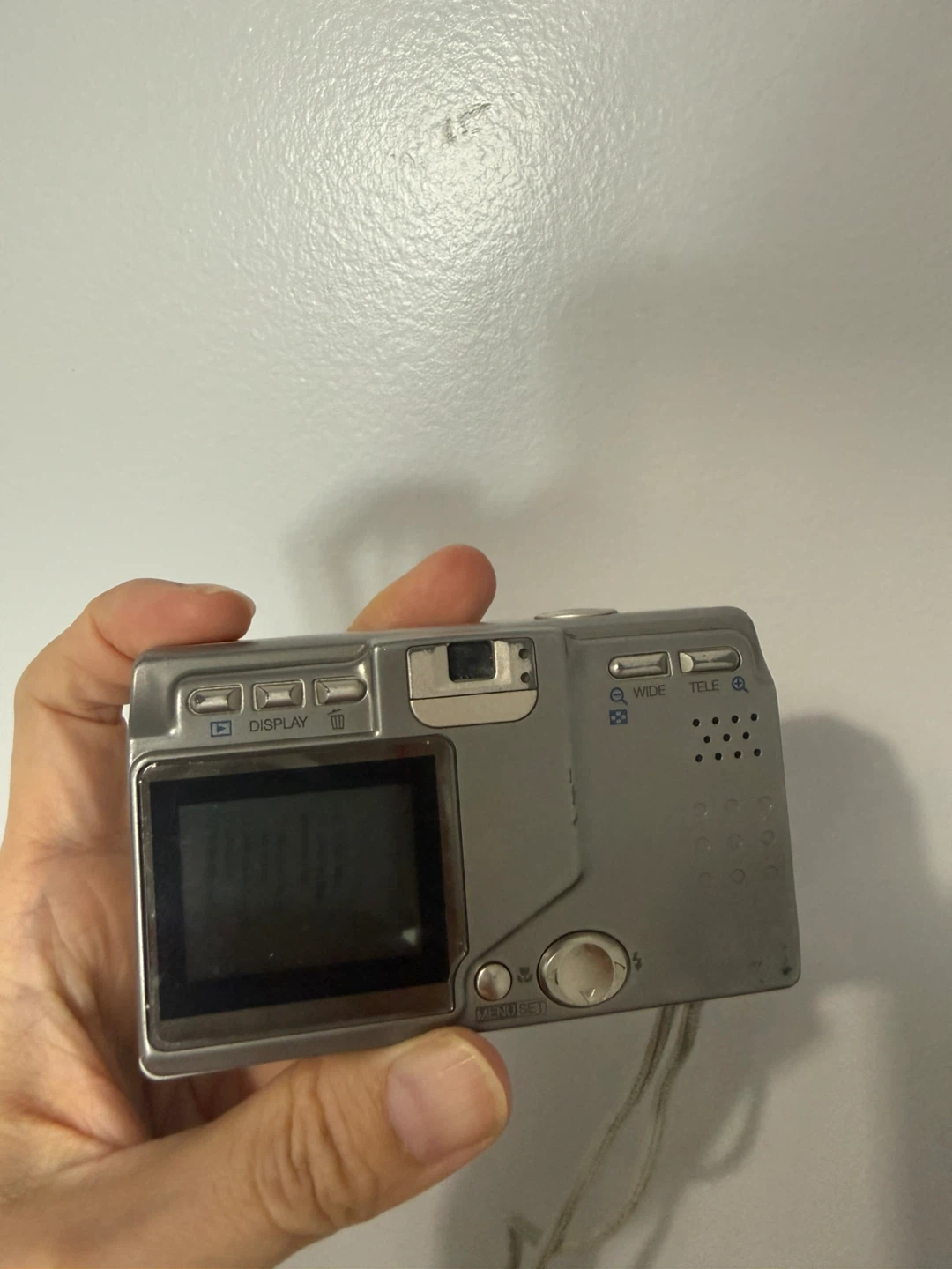 Konica Minolta DiMAGE G600 Digital Still Camera - photo 3