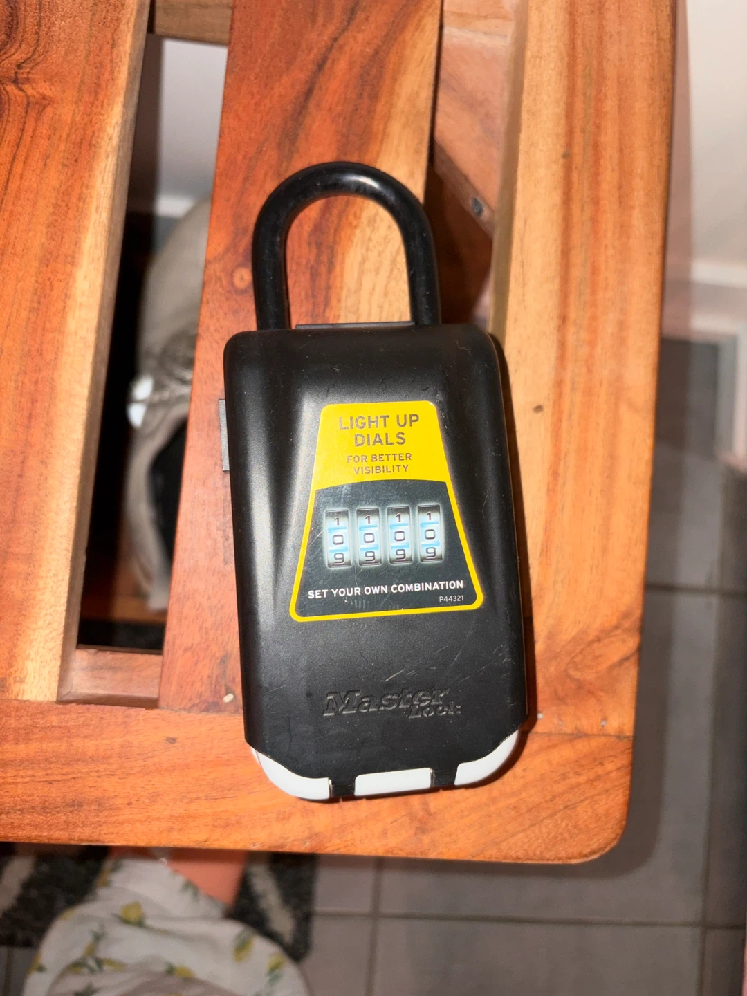 Master Lock Light Up Dial Key Safe