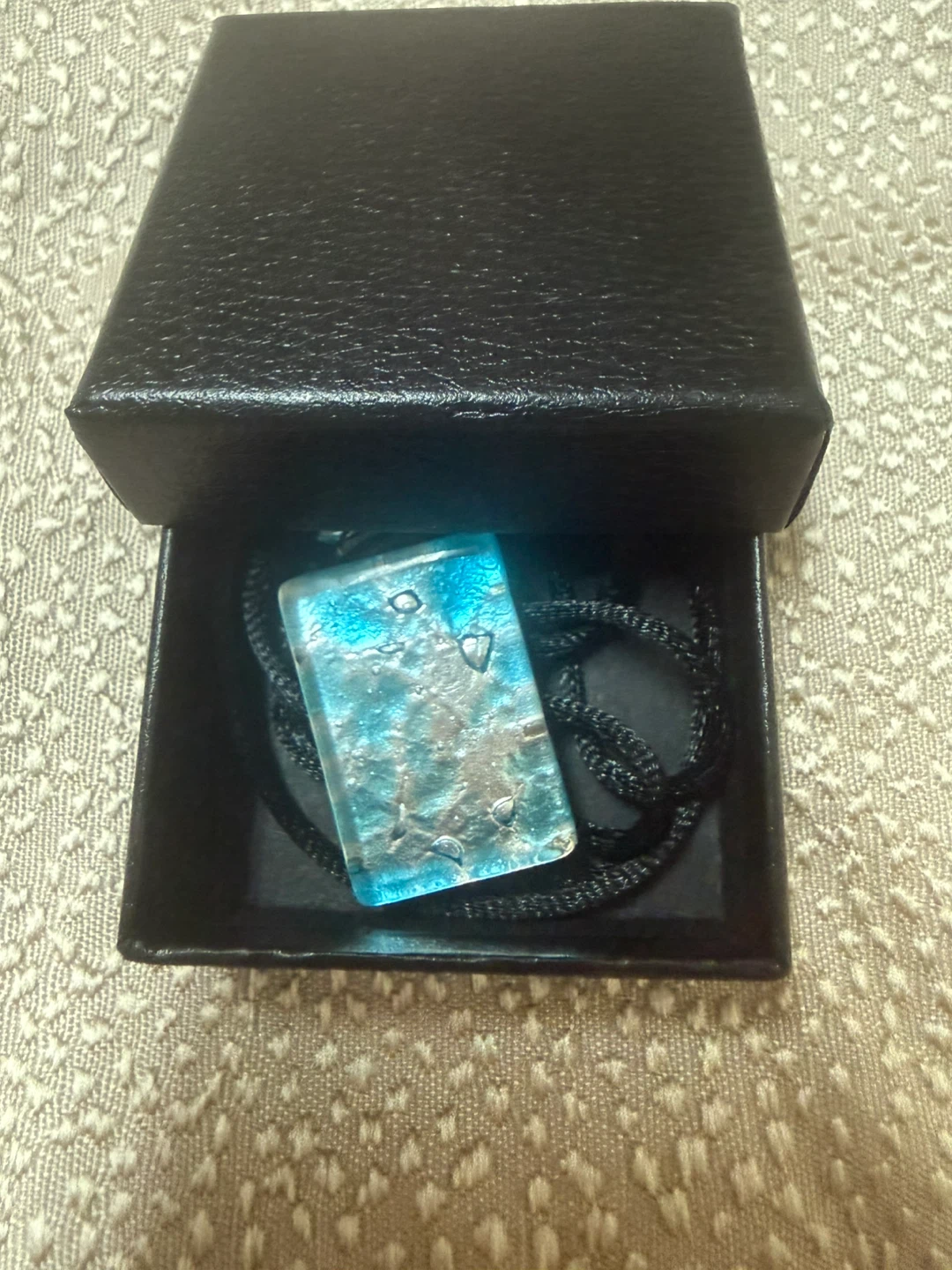 Blue Glass Pendant Necklace - photo 3
