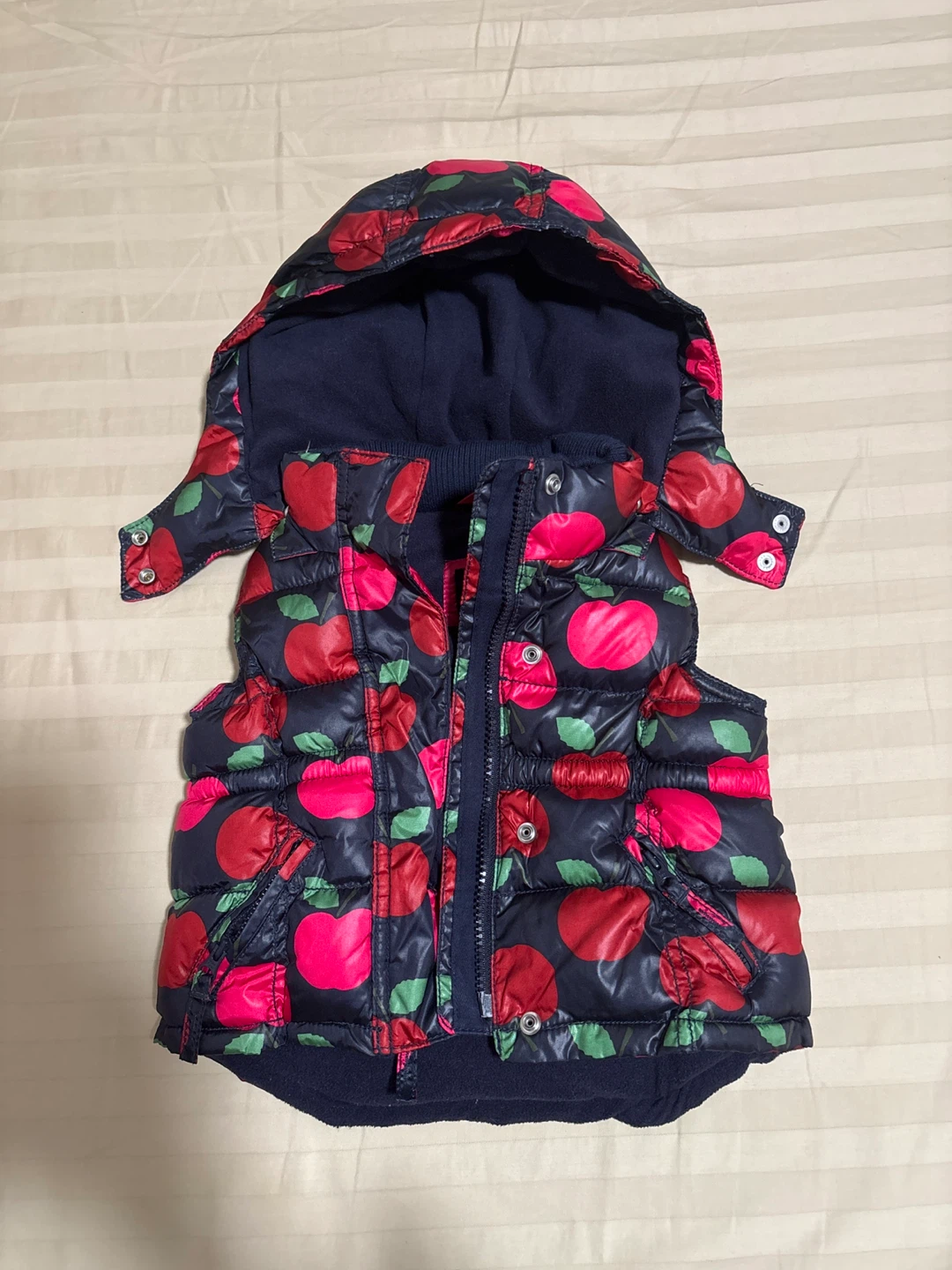 Gap Girls' Apple Print Puffer Vest 18-24month