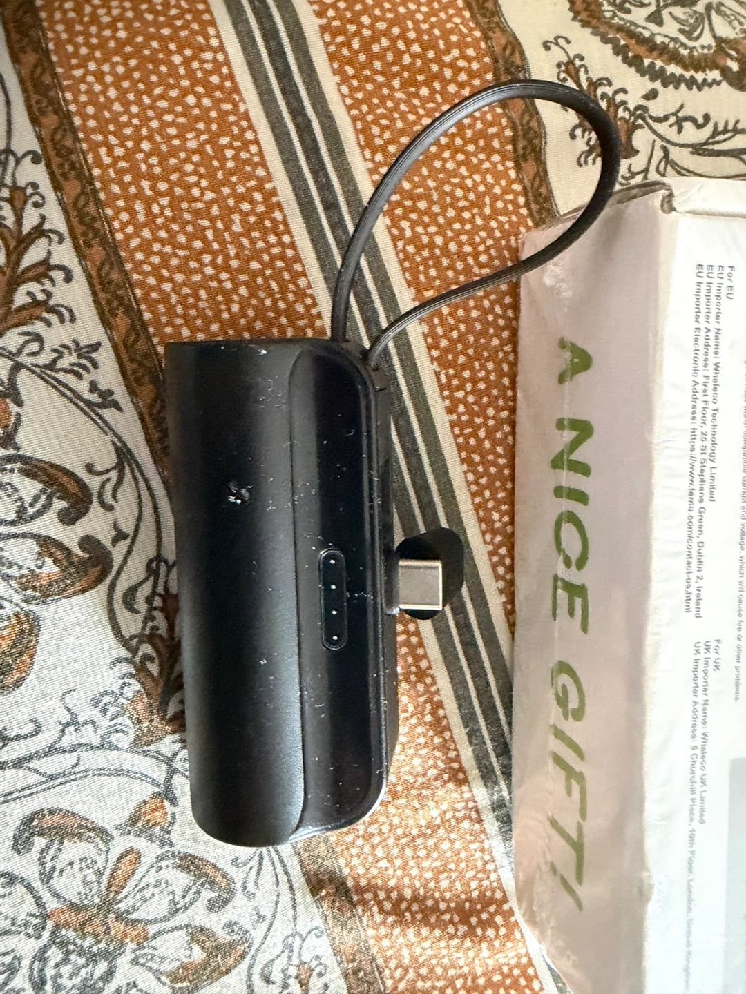 Whaleacoo Power Bank with Built-in Cables - photo 2