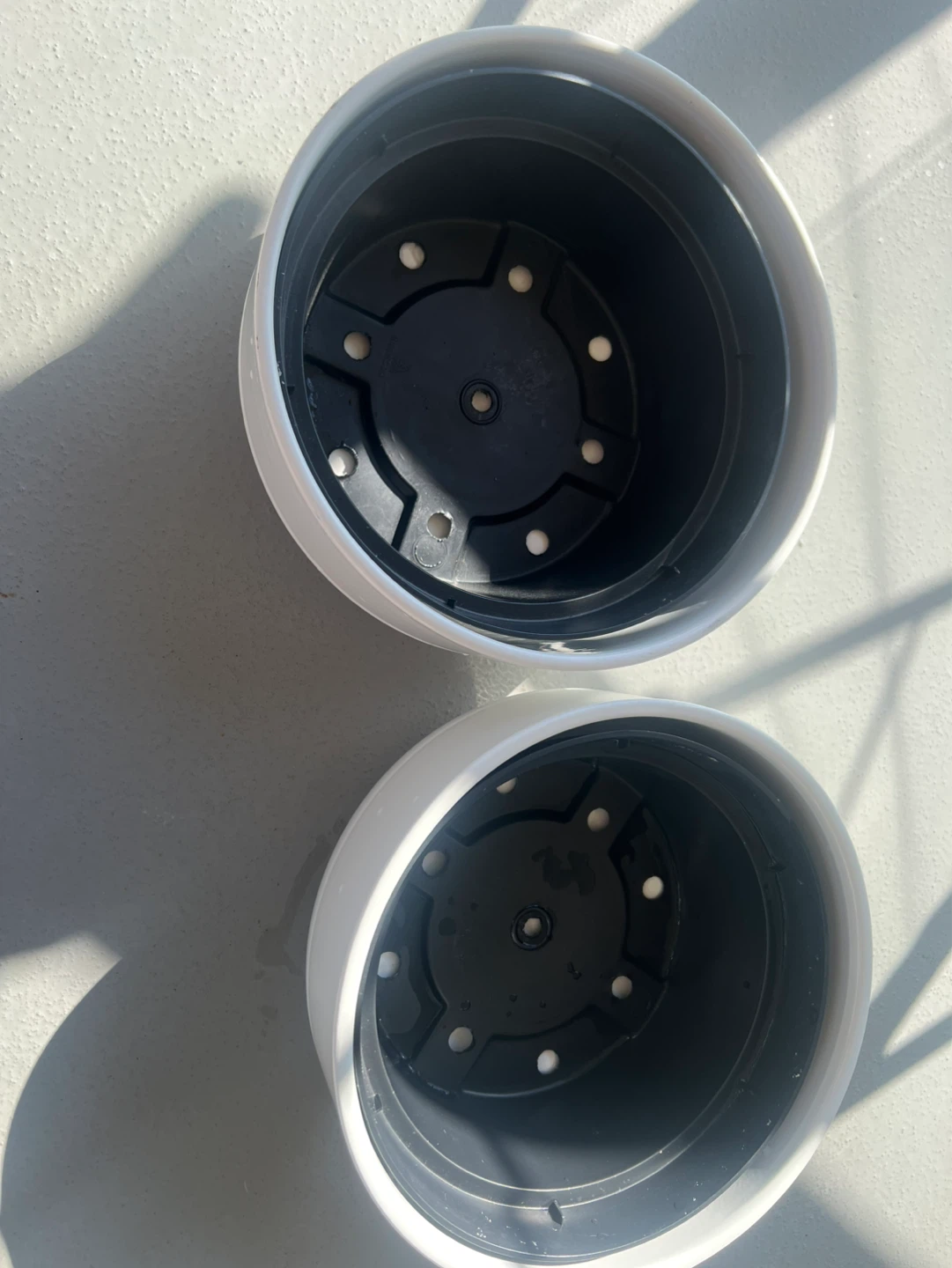 2 White Indoor Plant Pots - photo 2