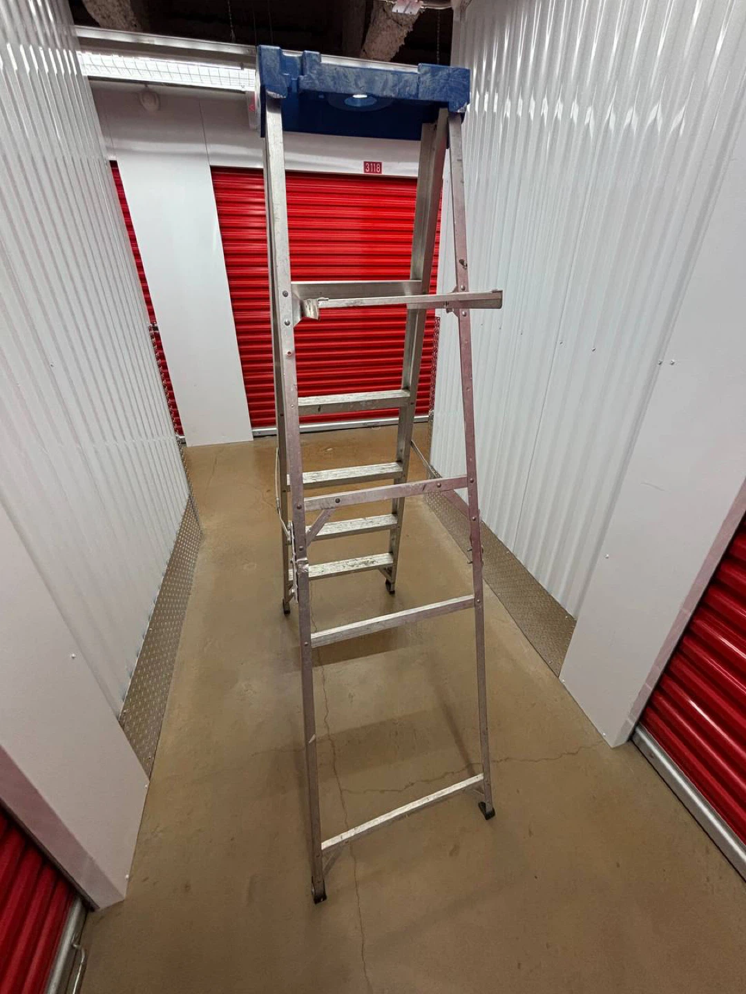 Aluminum Step Ladder - photo 4