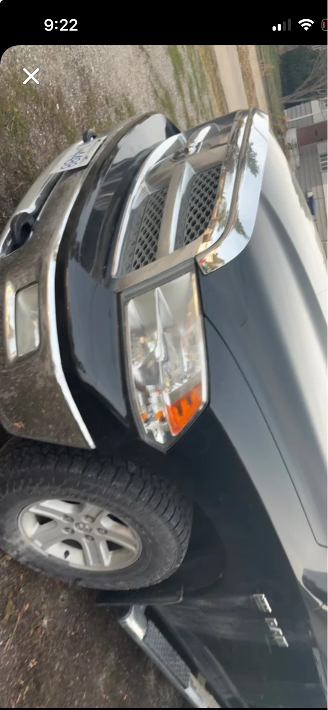 Dodge Ram 1500 4x4 crew cab Laramie - photo 2