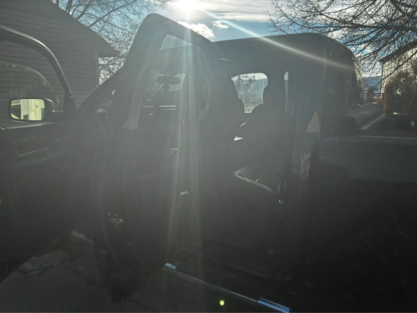 Dodge Ram 1500 4x4 crew cab Laramie - photo 4