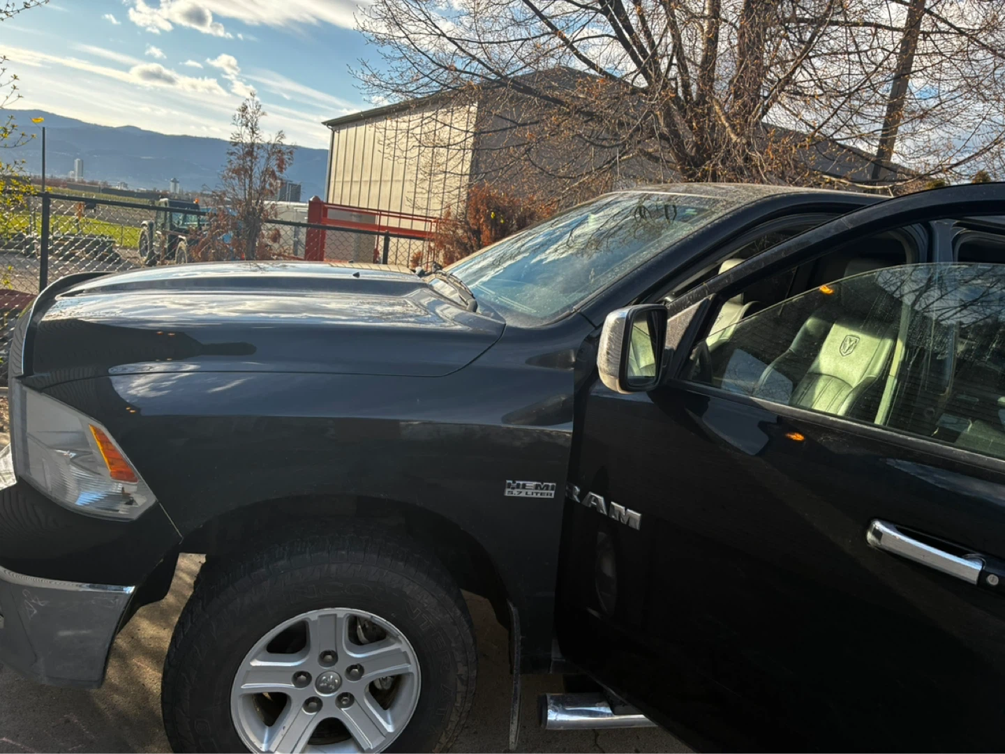 Dodge Ram 1500 4x4 crew cab Laramie - photo 5