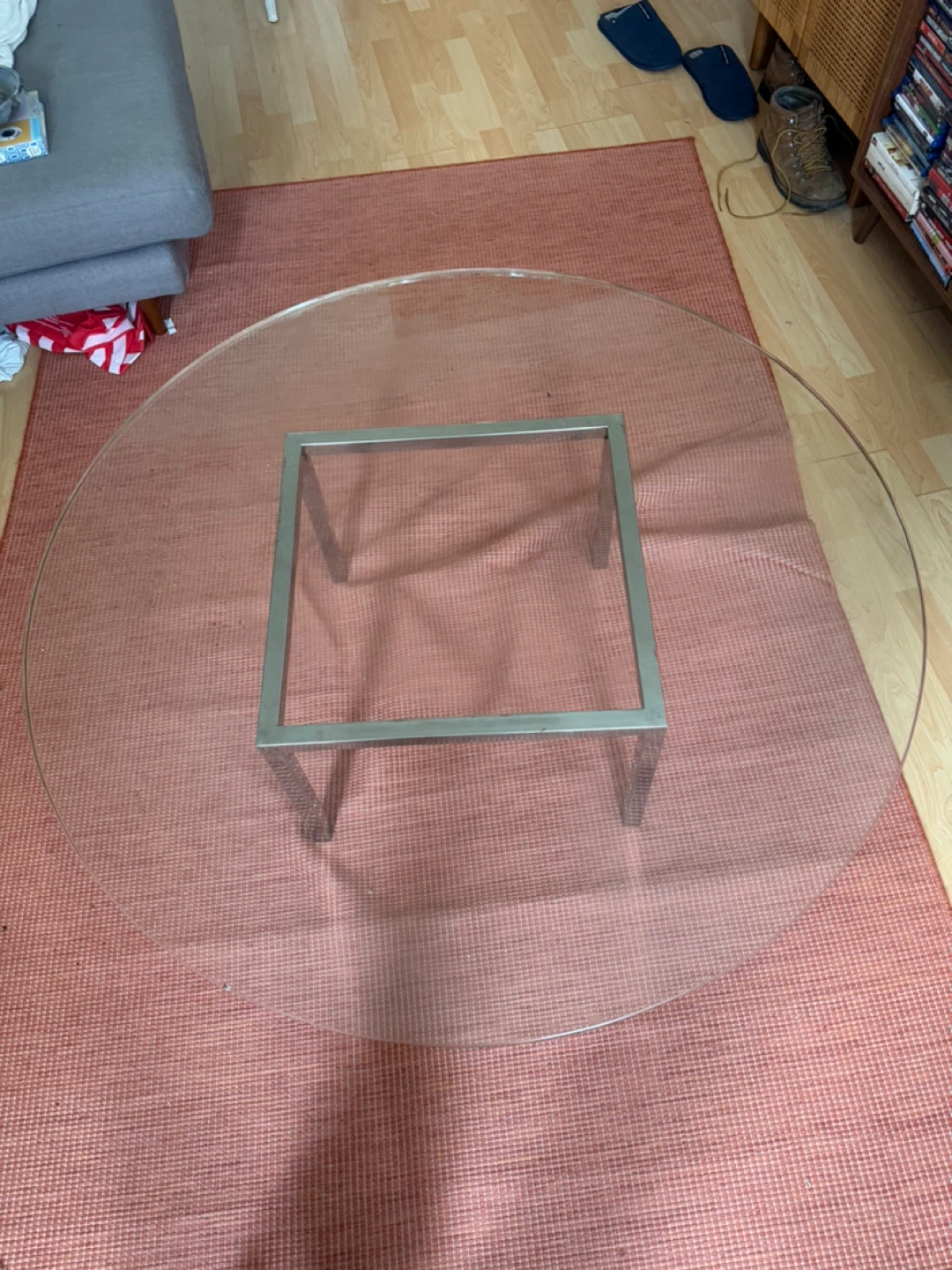 Round glass coffee table - photo 2