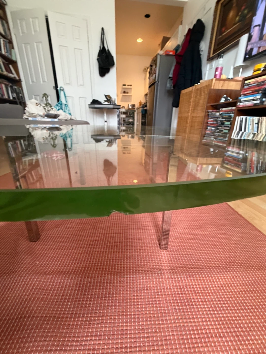 Round glass coffee table - photo 3
