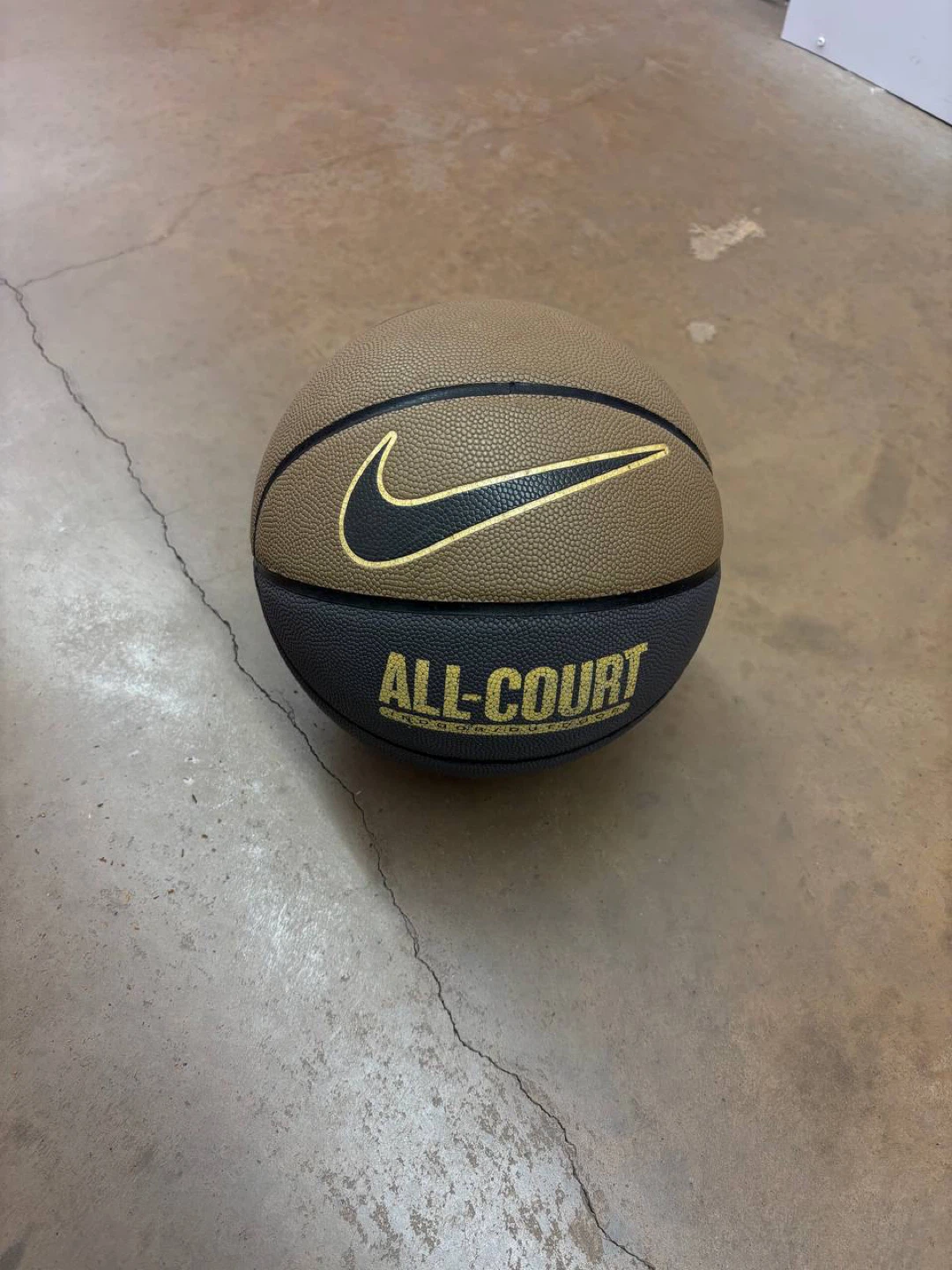 Spalding Indoor/Outdoor NBA Ultimate Basketball