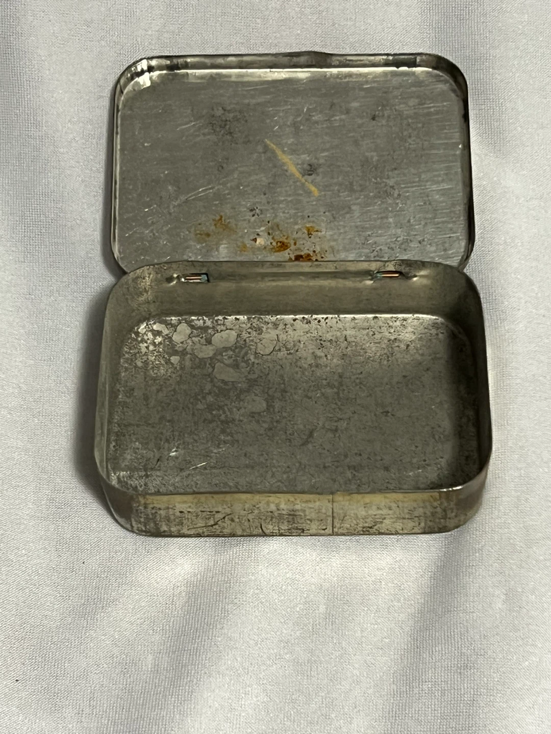 Antique Torch Pastilles Tin - photo 4
