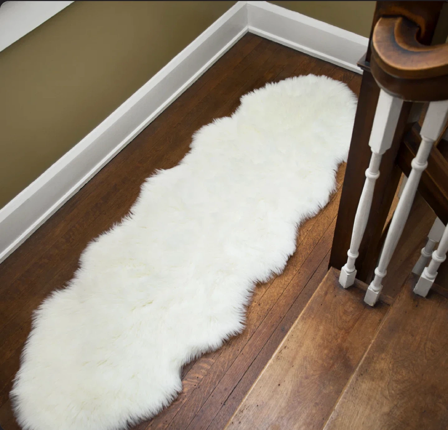 White Faux Sheepskin Rug 72" x 24" - photo 5