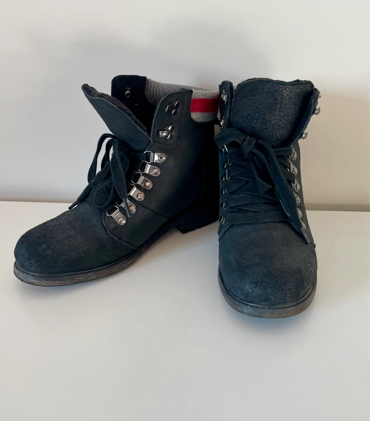 🖤 $35 – Retro Black Booties (Size 9.5) – Spring Cleanout