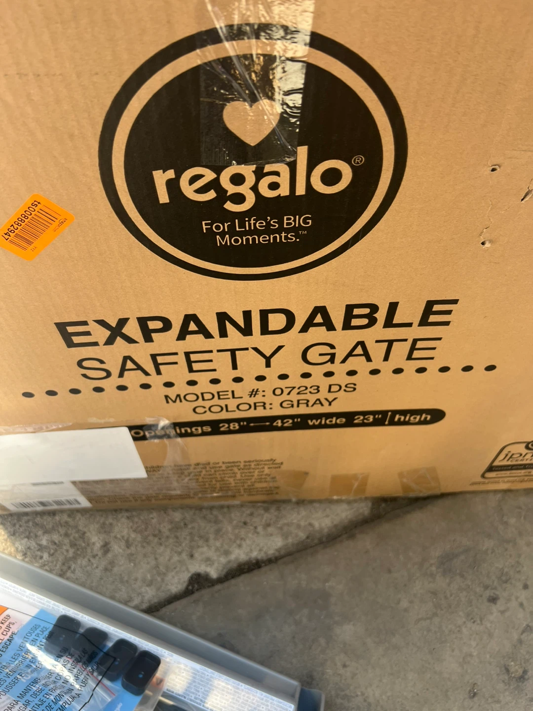 Regalo Expandable Safety Gate NEW pressure fit - photo 2
