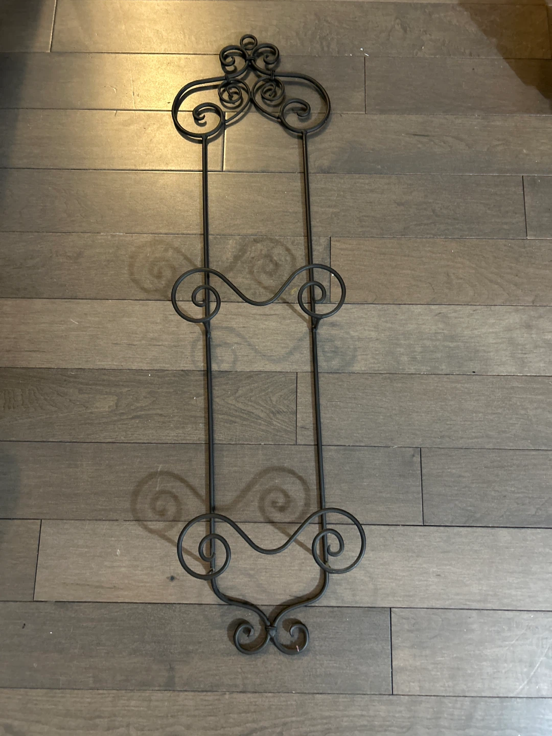Black Metal Scroll Wall Sconce for Display Plates