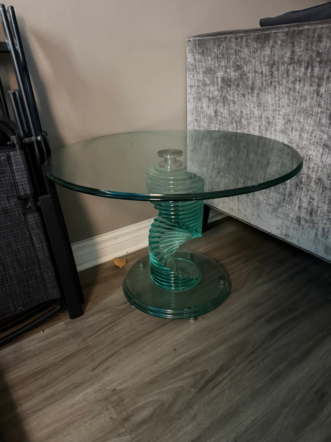 Glass Swirl Accent Table - photo 2