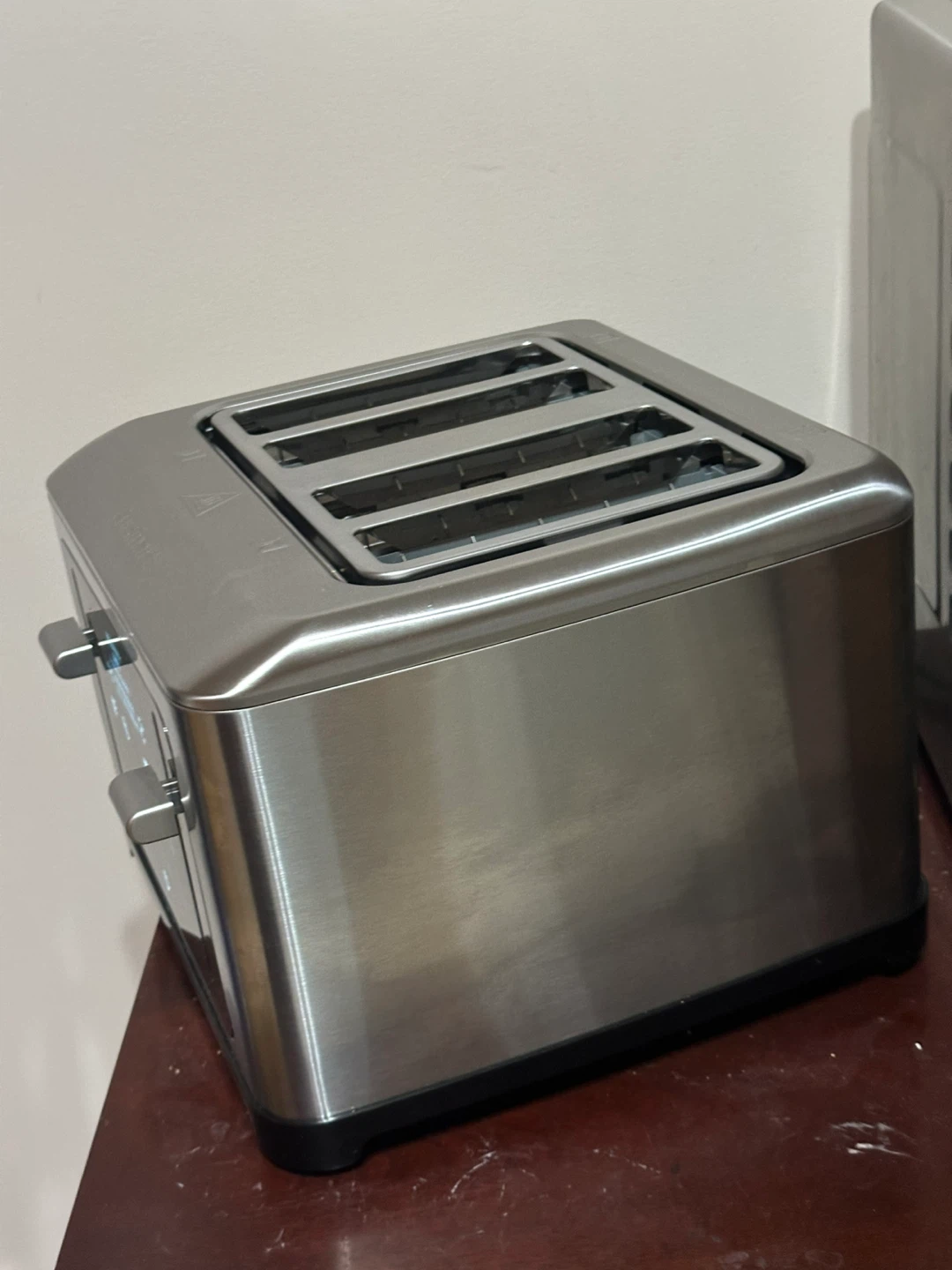 Cuisinart 4-Slice Touchscreen Toaster - photo 4