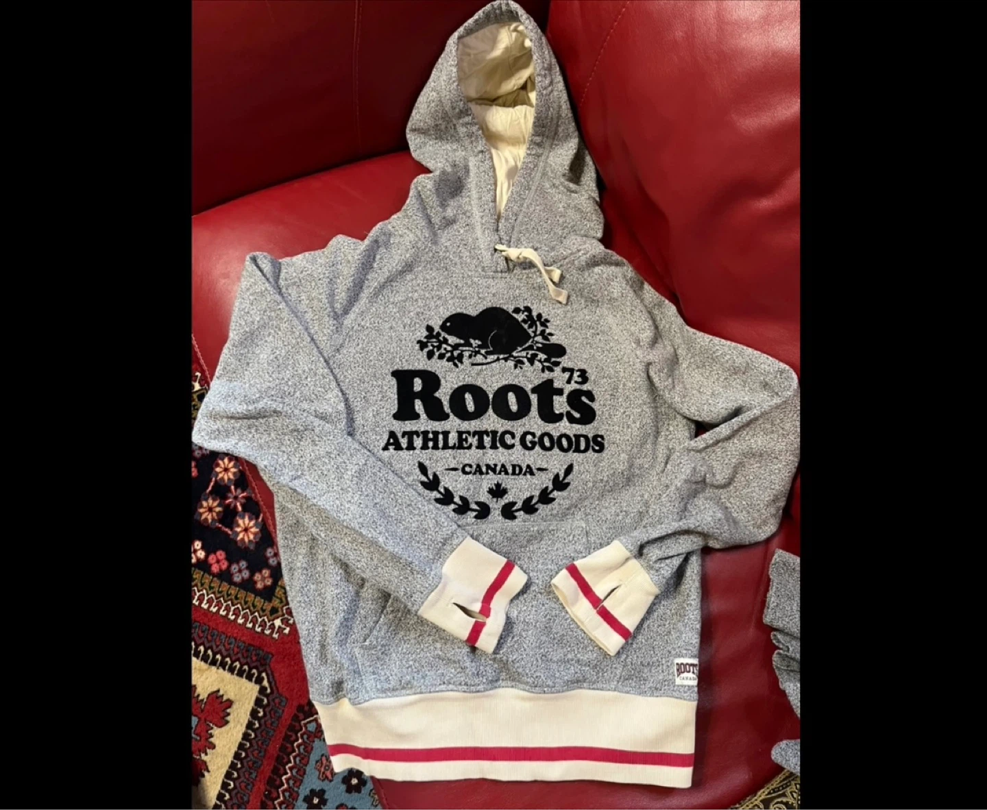 Roots Athletic Goods Hoodie Size Medium