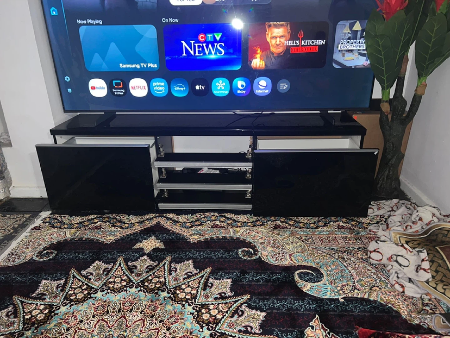 Black 85 tv 4K - photo 3