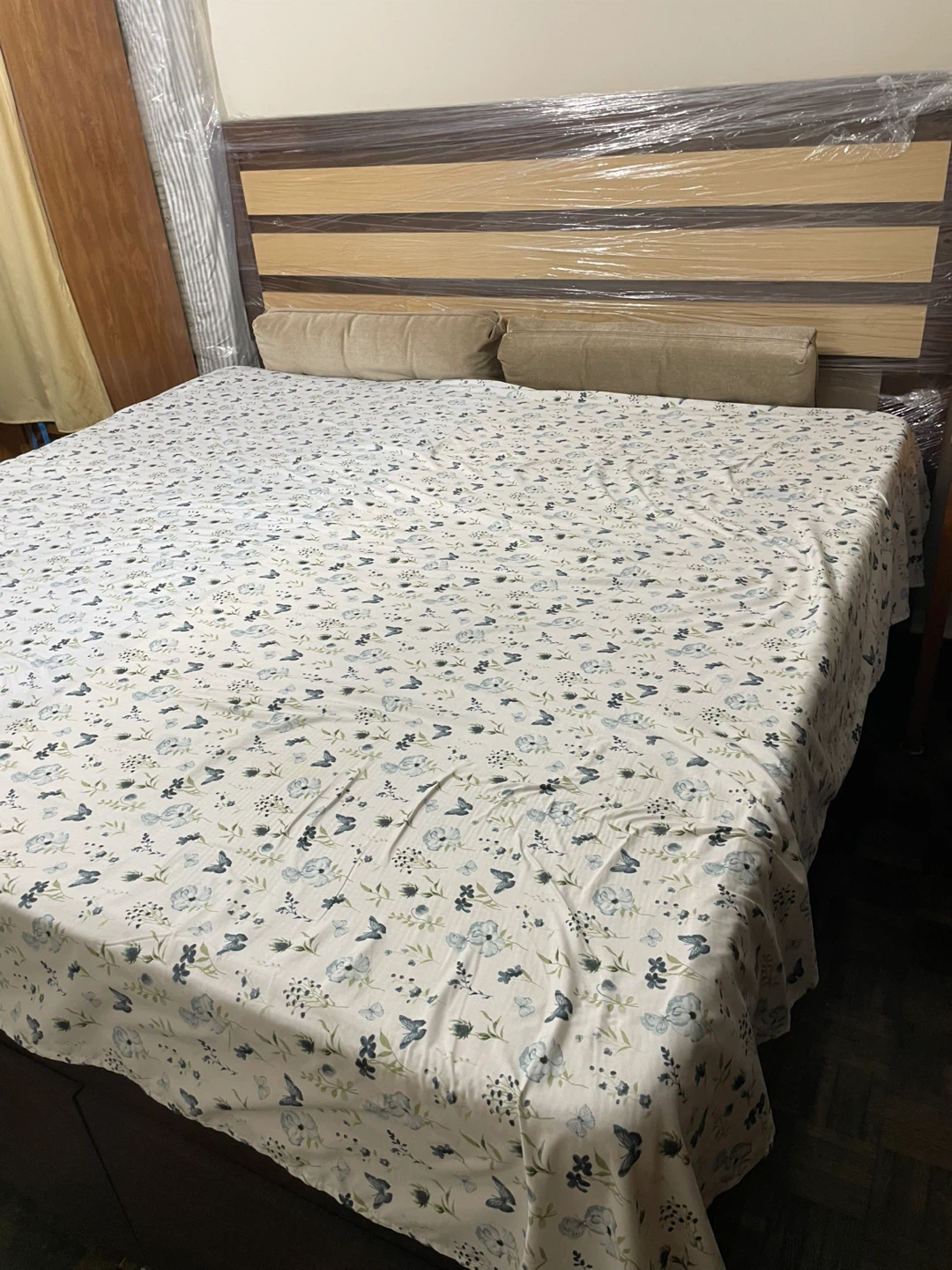 Moving:King bed storage bed box,Everything to go before May10 - photo 4