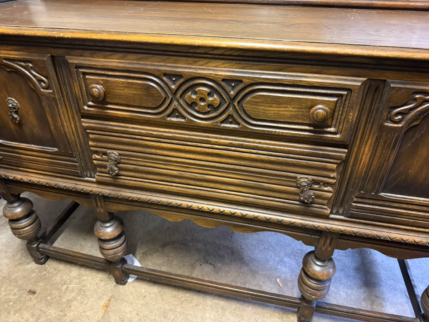 Virginia House Oak Dresser