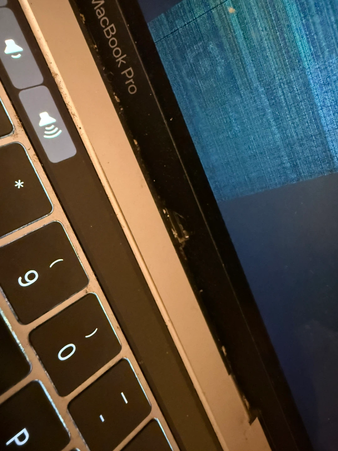 Apple MacBook Pro Laptop - photo 2
