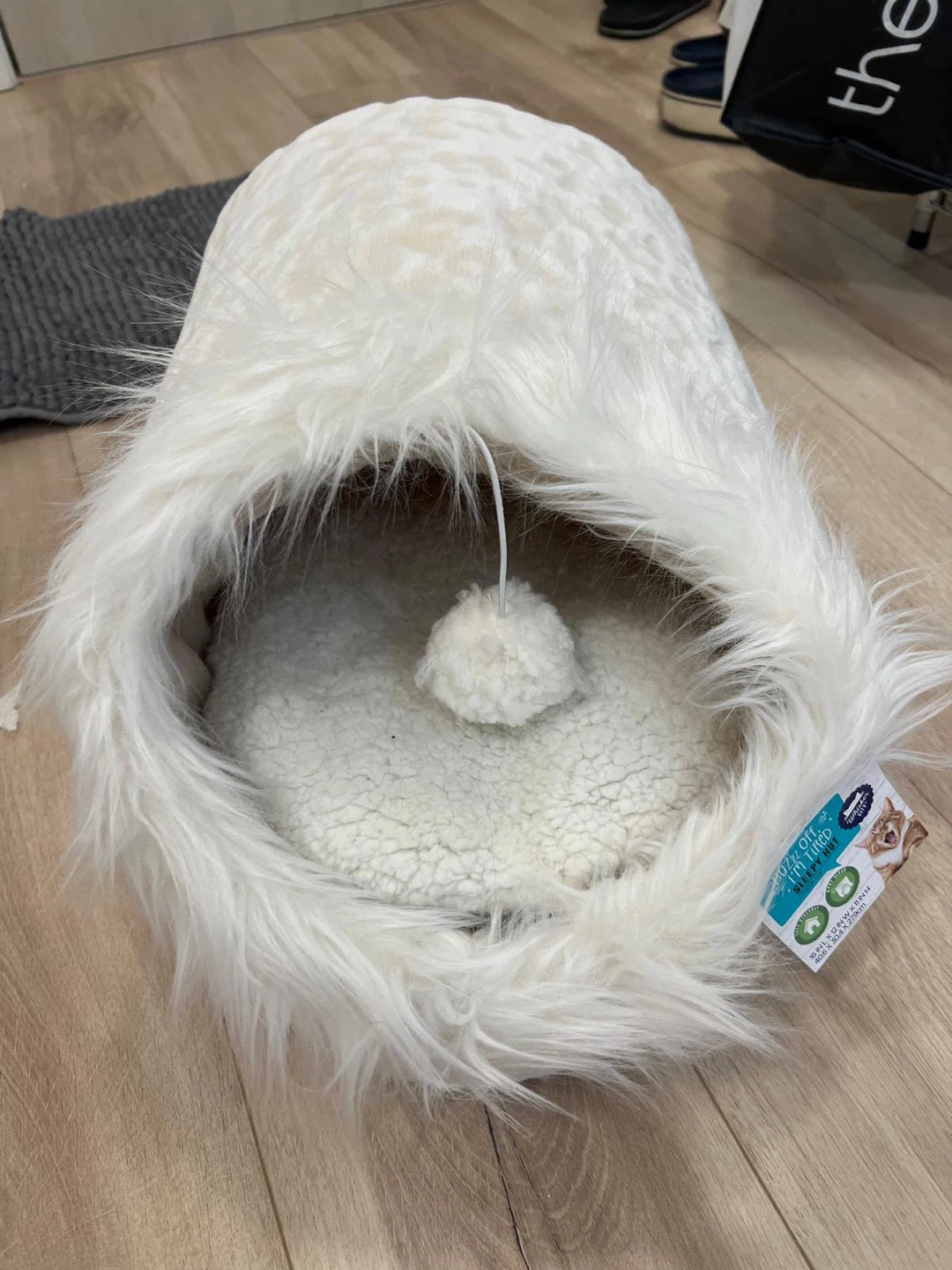 White Faux Fur Pet Bed