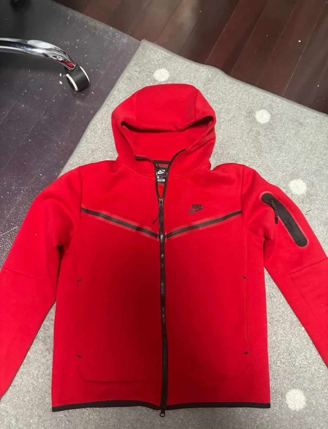 Nike Tech Fleece Tracksuit Set - Red