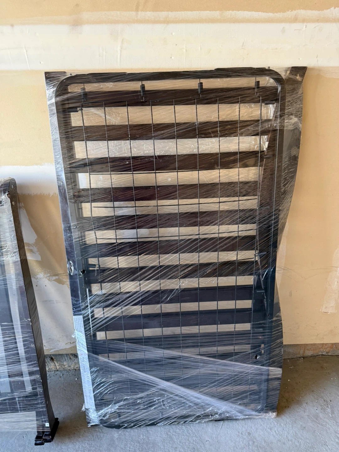 Crib - photo 2