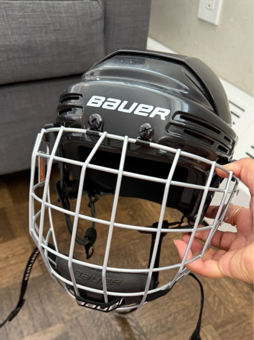 Bauer BHH2100JR Hockey Helmet with Cage