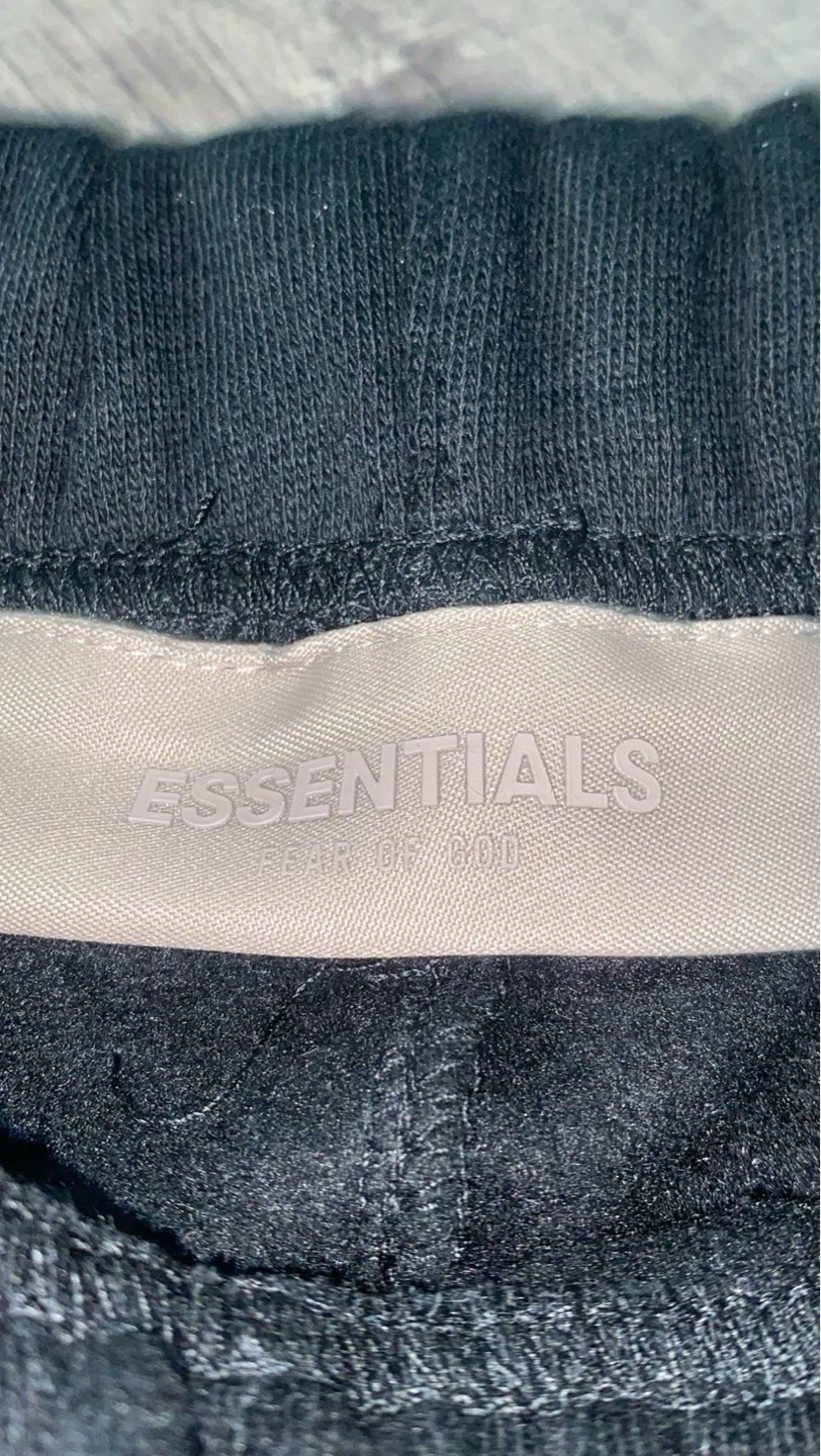 Fear of God ESSENTIALS Shorts - photo 4