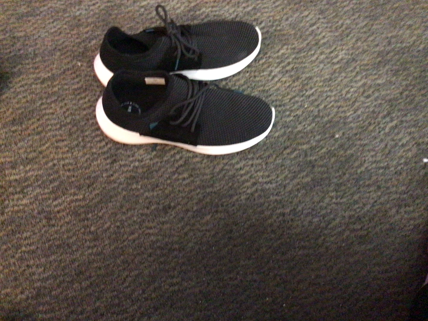 Black Athletic Shoes Bessie size 9