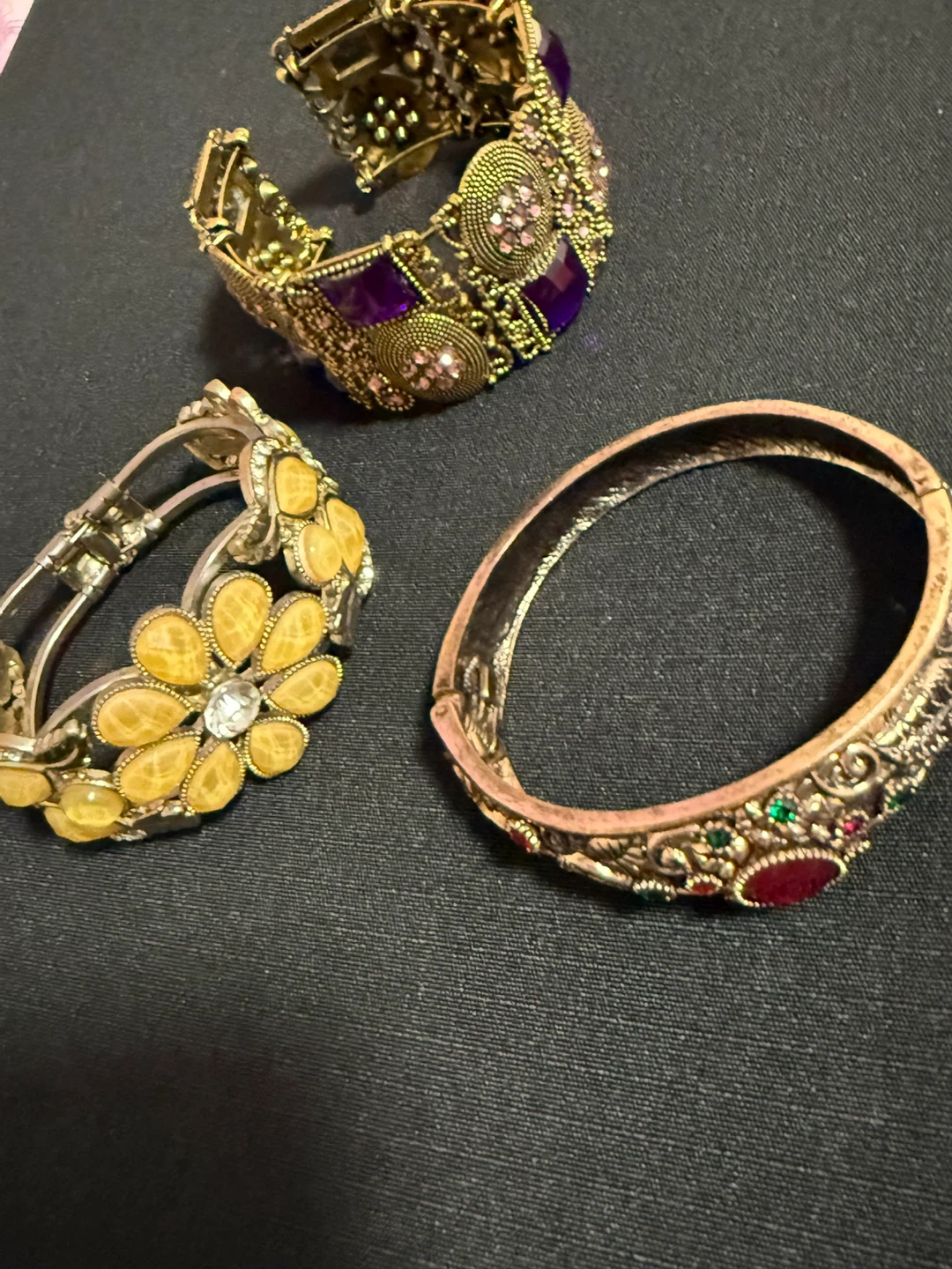 Set of 3 ornate bangles - photo 5
